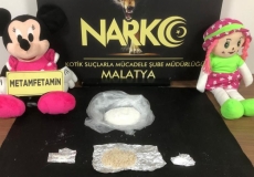 Narkotik Kararlı : Kökünü Kurutana Kadar Uyuşturucuyla Mücadeleye Devam